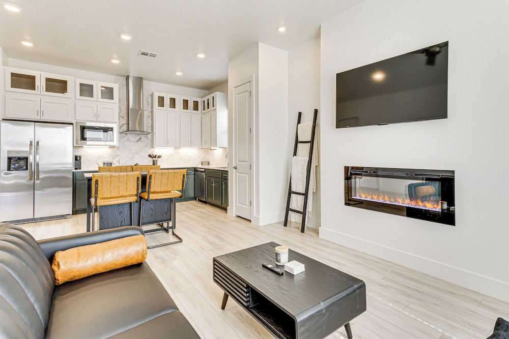 Pool Access & Private Yard: Oklahoma City Retreat in Oklahoma City, United States