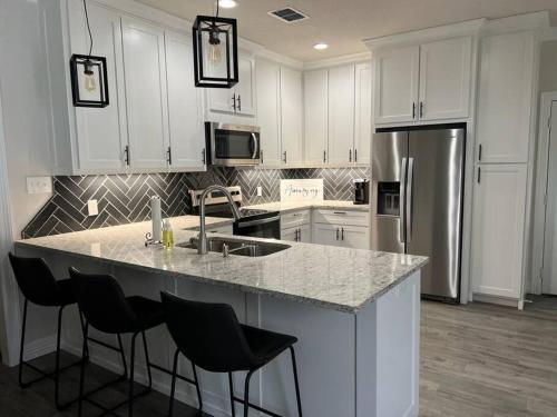 Little Bit Country in Tyler, United States