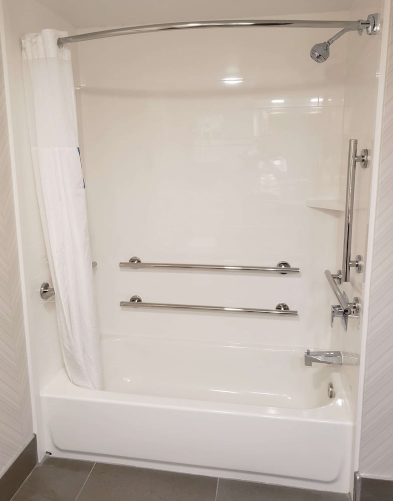 Hampton Inn Johnstown - photo 18