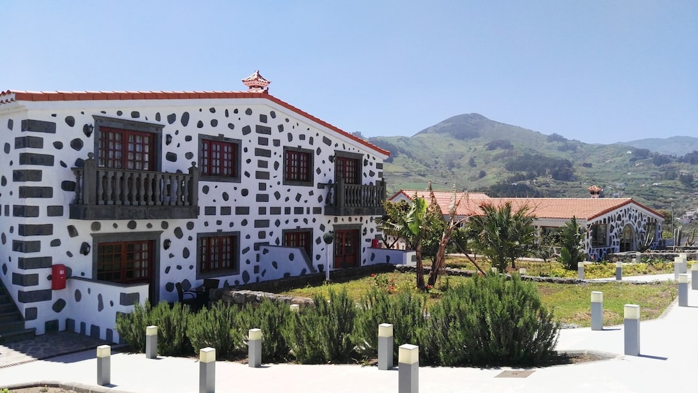 Melva Suite — 4-Star Luxury Hotel in Firgas, Spain
