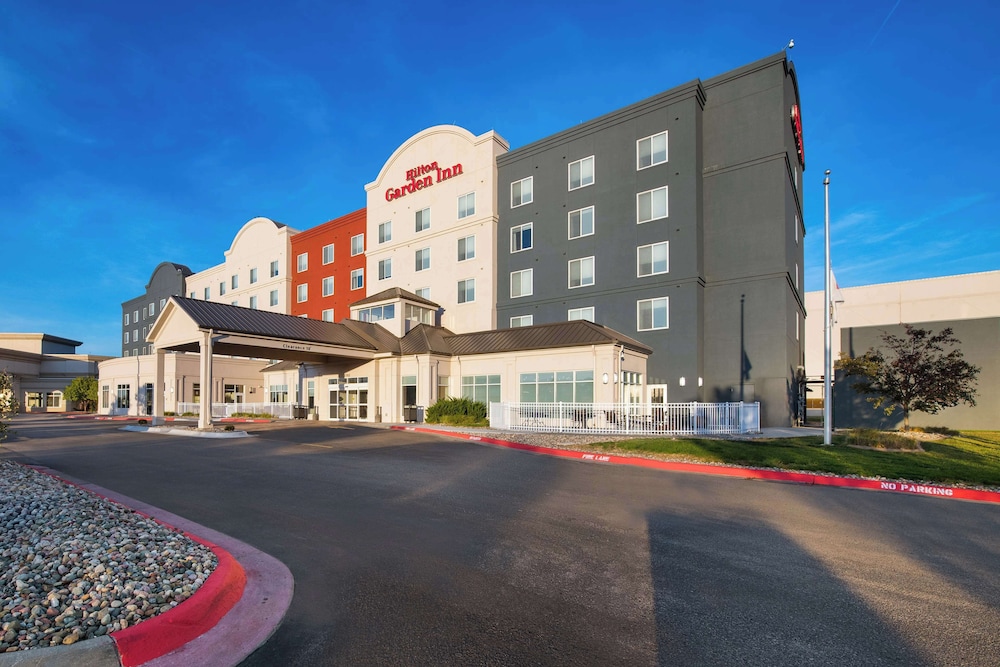 Hilton Garden Inn Omaha East Council Bluffs - photo 2