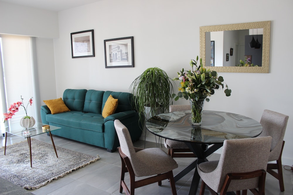 Deluxxe Tower Liva in Zapopan, Mexico