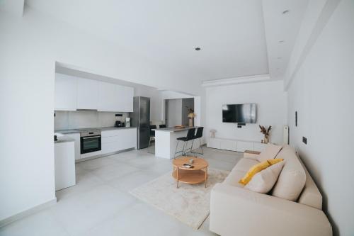 Luxury and spacius apartment — 4-Star Luxury Hotel in Thessaloniki, Greece