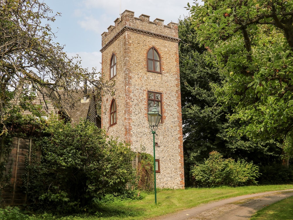 Hapton Folly — hotel in Waterlooville