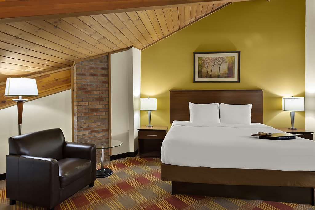 Best Western Lakewood Inn - photo 22