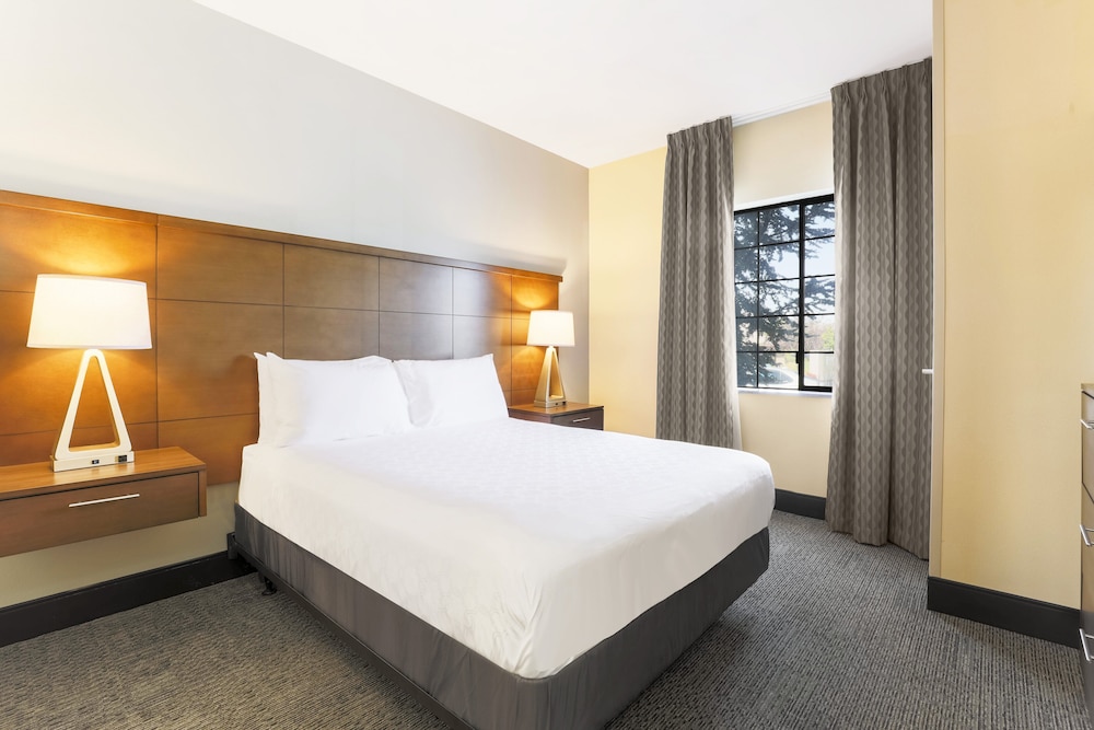 Staybridge Suites Reno by IHG - photo 10