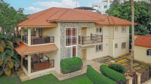 Super Spacious 4BR 4 5BA Villa w pool in Sosua — 4-Star Luxury Hotel in Sosua, Dominican Republic