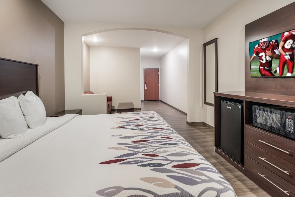 Red Roof Inn & Suites Lake Charles - photo 9