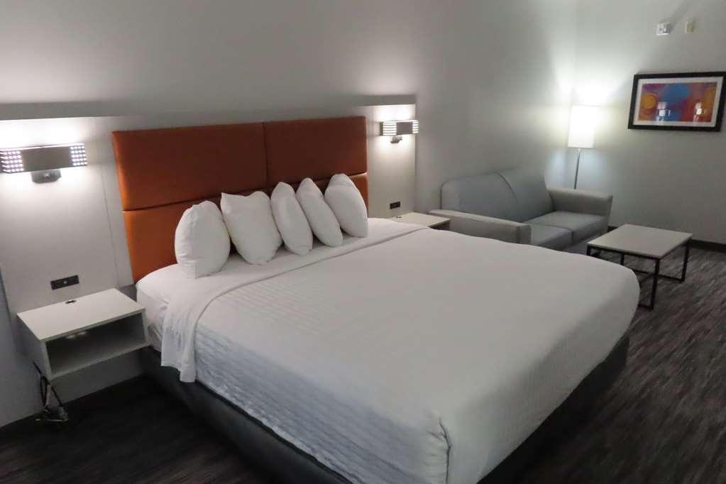 Best Western Heritage Inn Suites - photo 12