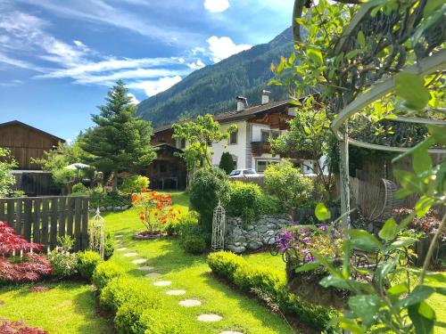 Apartments Schneiterhof Der Frei Raum — 4-Star Luxury Hotel in Neustift Im Stubaital, Austria
