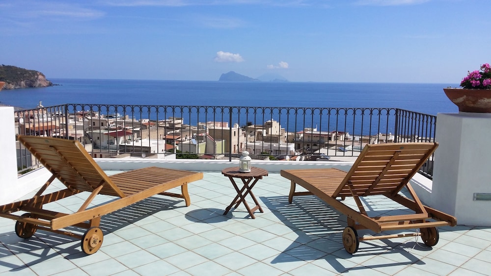 La Zagara Hotel in Lipari, Italy