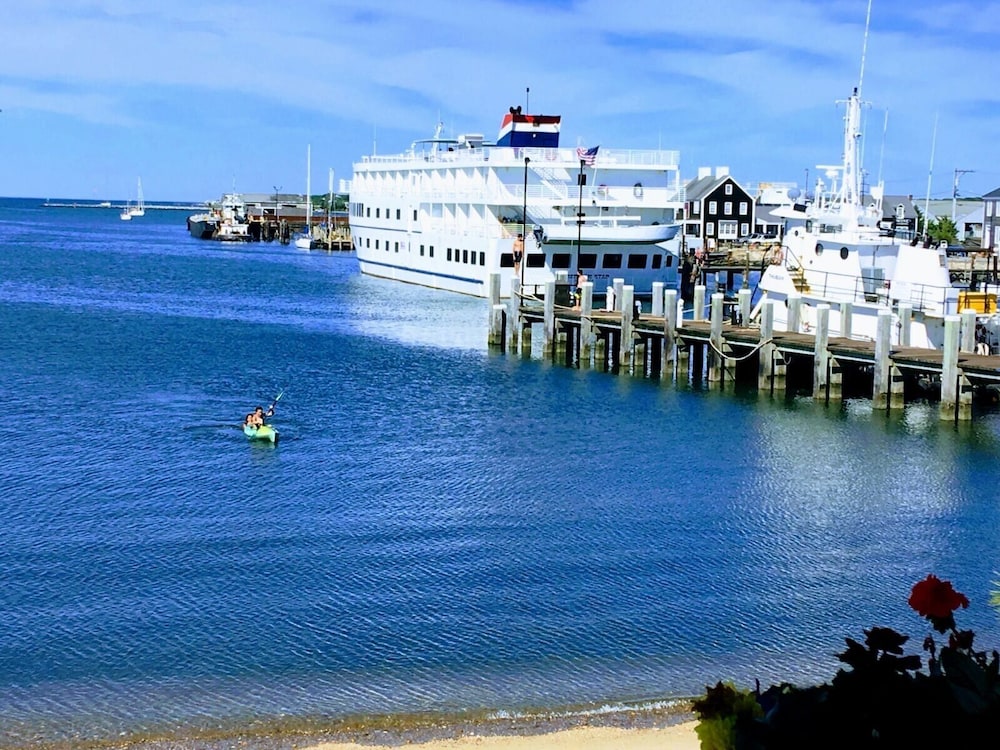 Vineyard Harbor Motel Private Beach - photo 318