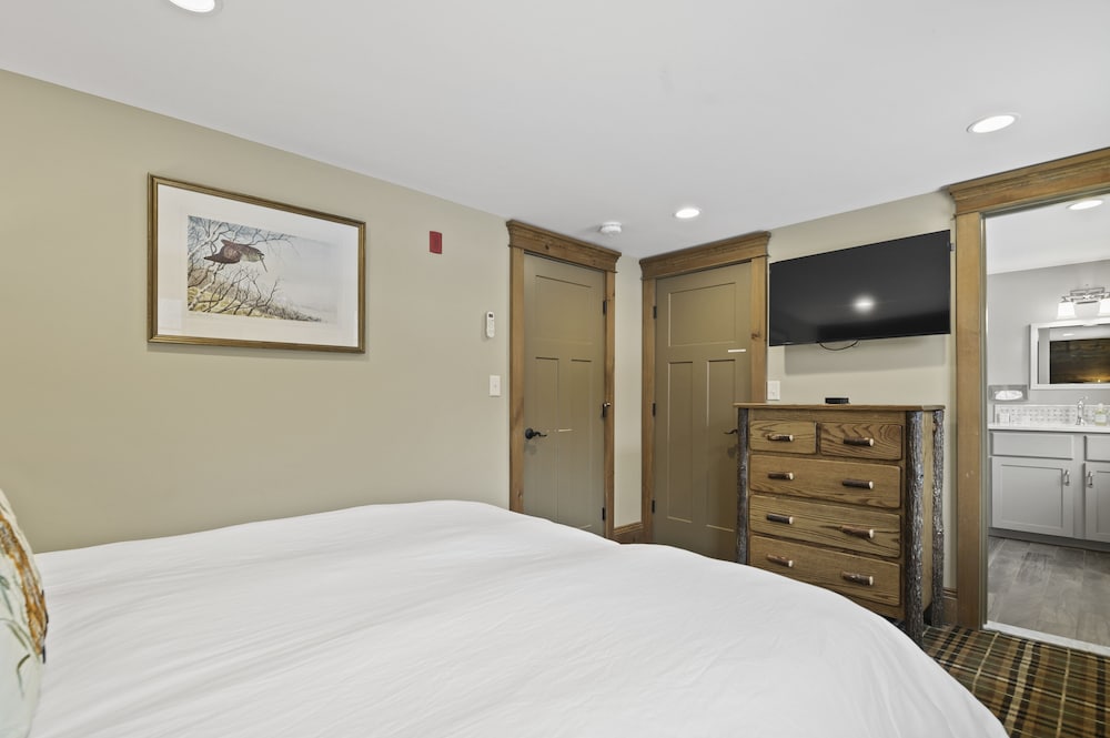 Brook Bound Inn - photo 18