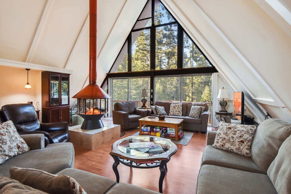 Woodside Hideout Hop Away From Activities — hotel in Homewood