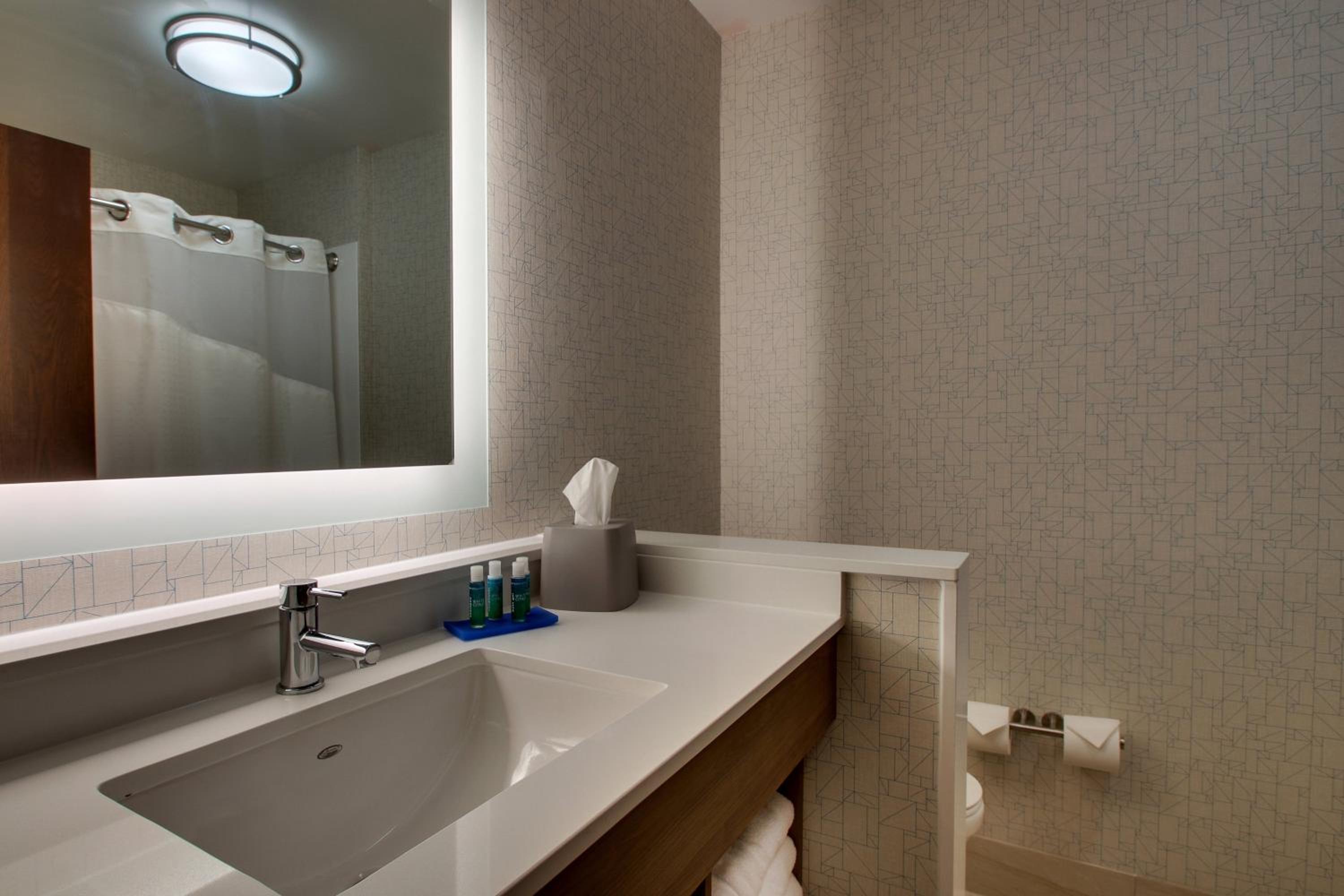 Holiday Inn Express & Suites Mt Sterling North by IHG - photo 105