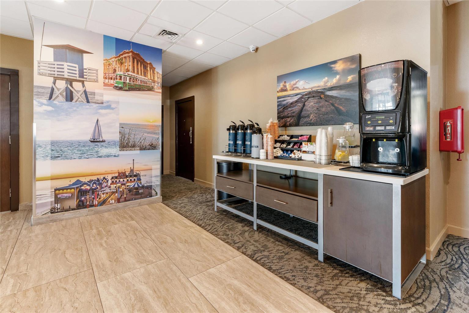 Clarion Pointe Galveston Beachfront - photo 13