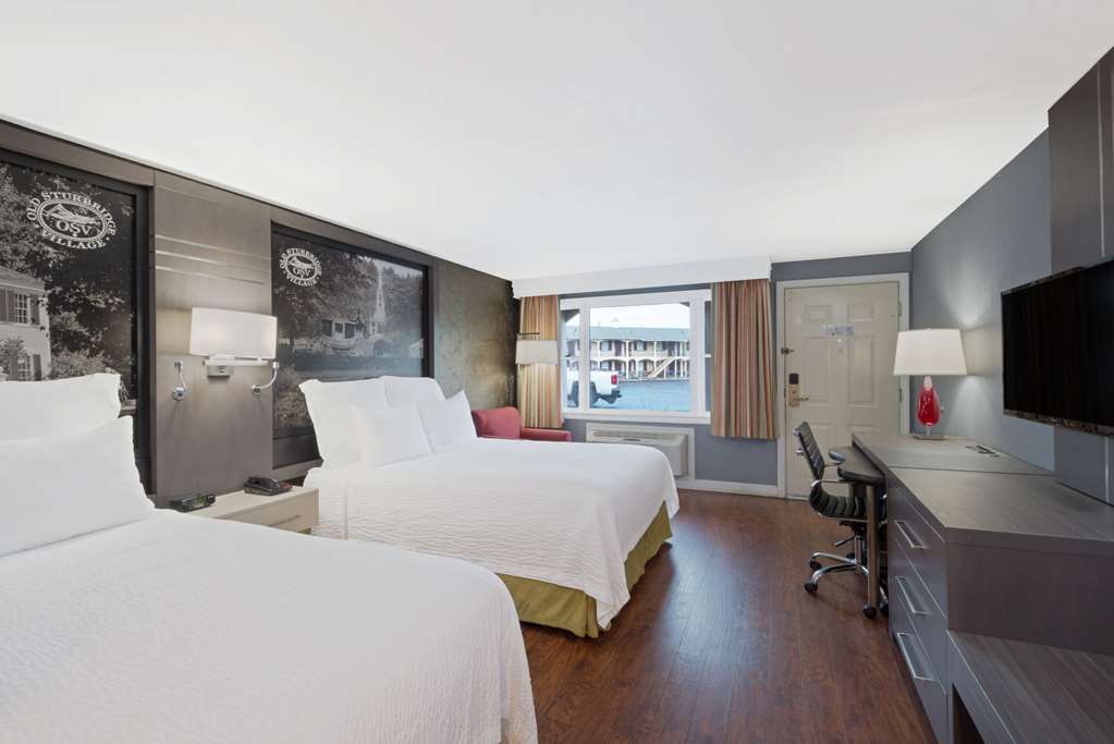 Super 8 by Wyndham Sturbridge - photo 6