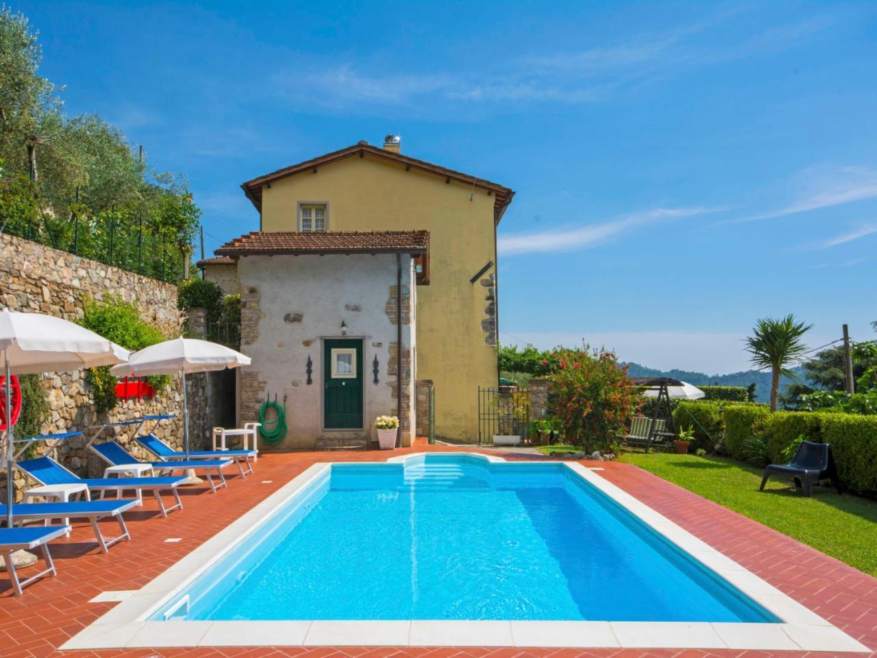 Locazione turistica Casa di Nena — 4-Star Luxury Hotel in Camaiore, Italy