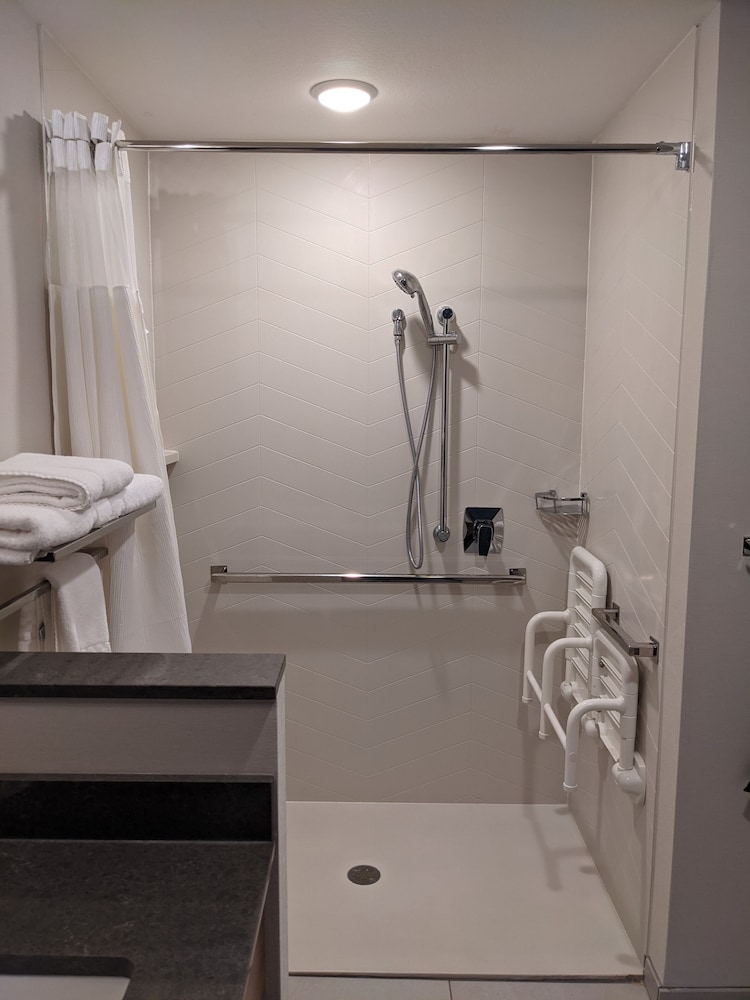 Fairfield Inn & Suites by Marriott Lincoln Crete - photo 18