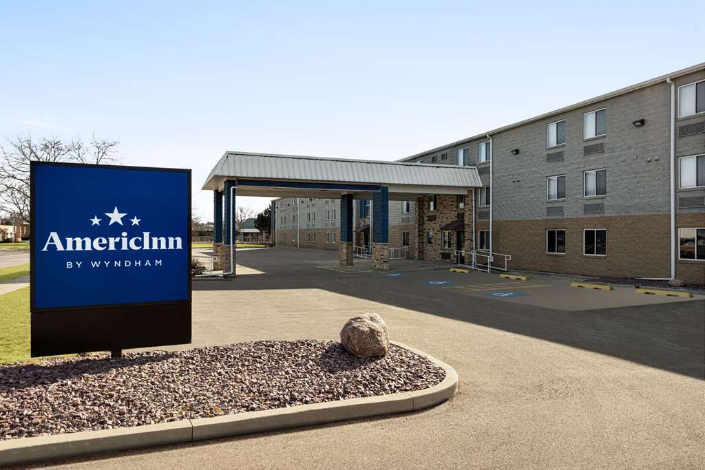 AmericInn by Wyndham Madison WI in Madison, United States