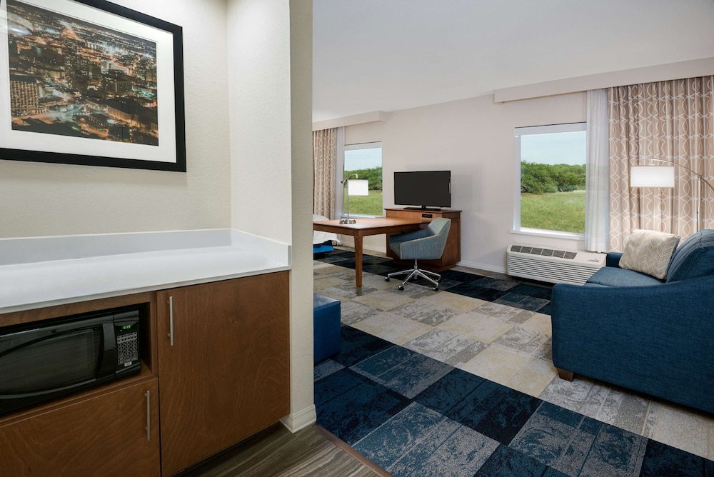 Hampton Inn & Suites San Antonio Brooks City Base - photo 9