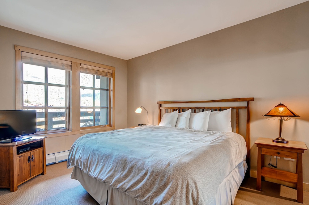 Passage Point at Center Village by Copper Mountain Lodging - photo 10