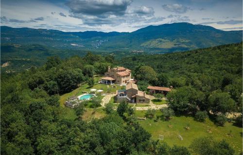 Villa Maccaroni — 5-Star Luxury Hotel in Buzet, Croatia