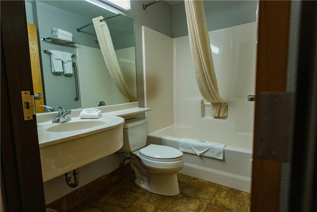 Microtel Inn & Suites by Wyndham Cheyenne - photo 43