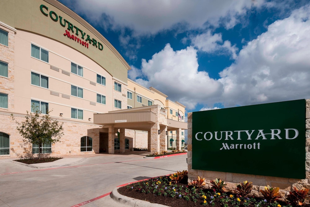 Courtyard by Marriott Dallas Plano Richardson - photo 10