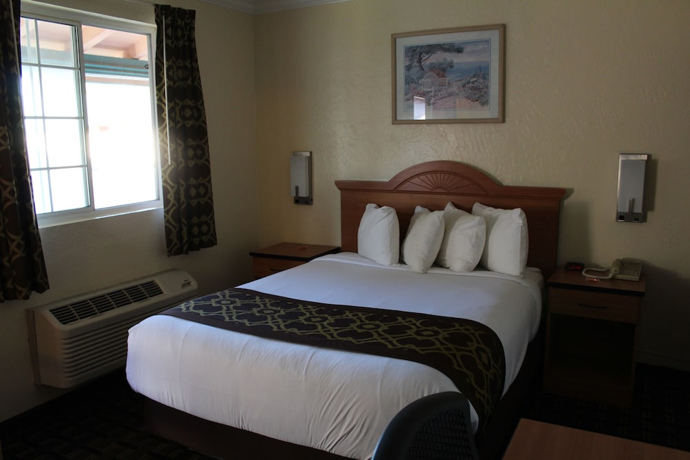 Riverside Inn & Suites Santa Cruz - photo 30