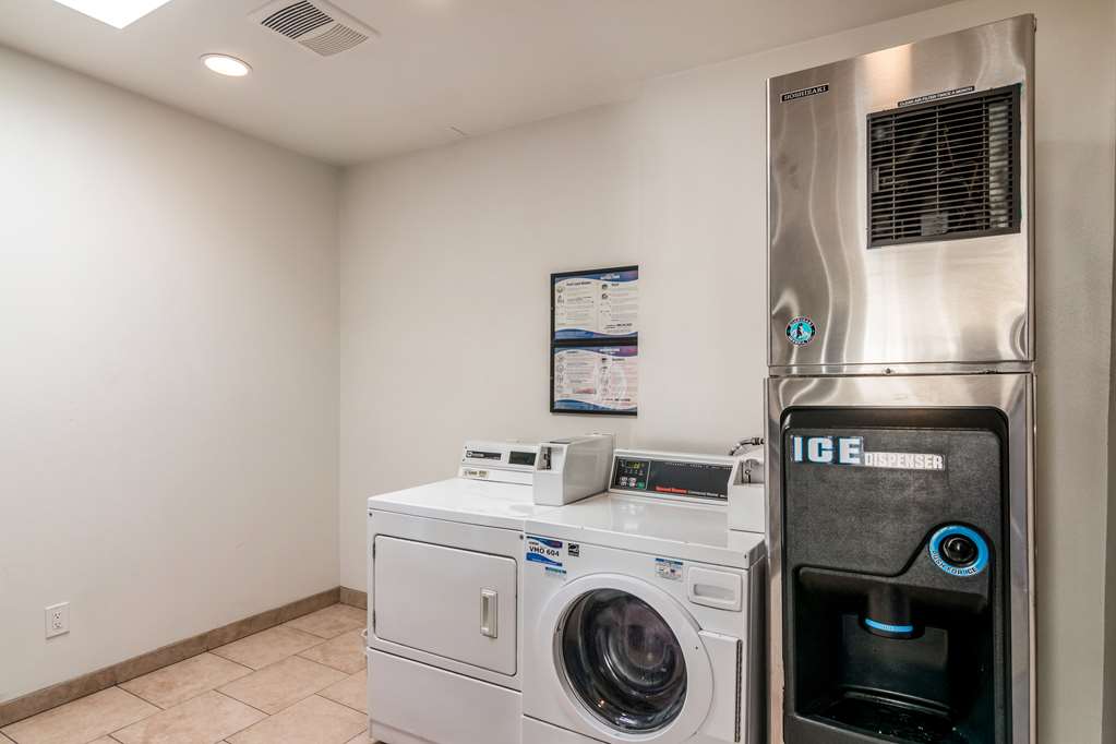 Motel 6 Bell Gardens - photo 29