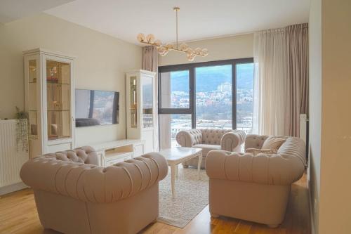 Diamond's New Royal Suite in Skopje with Free Private Parking and Stunning Mountain Views — 4-Star Luxury Hotel in Skopje, Republic of Macedonia