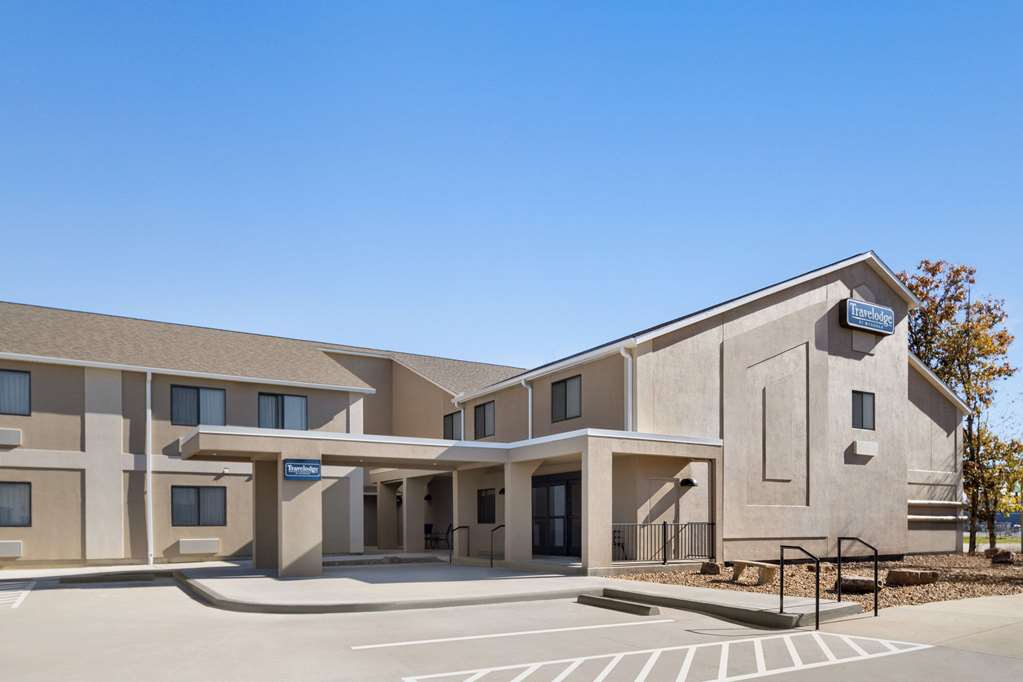 Travelodge by Wyndham Dexter - photo 2