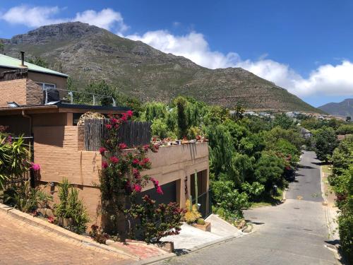 Fig Tree Cottage Close to Sea and Shops