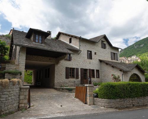 Le Roucadel - carbon neutral hotel in Unknown City
