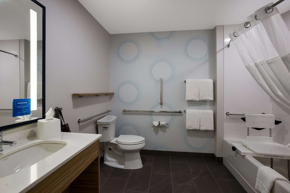 Tru by Hilton Traverse City - photo 35