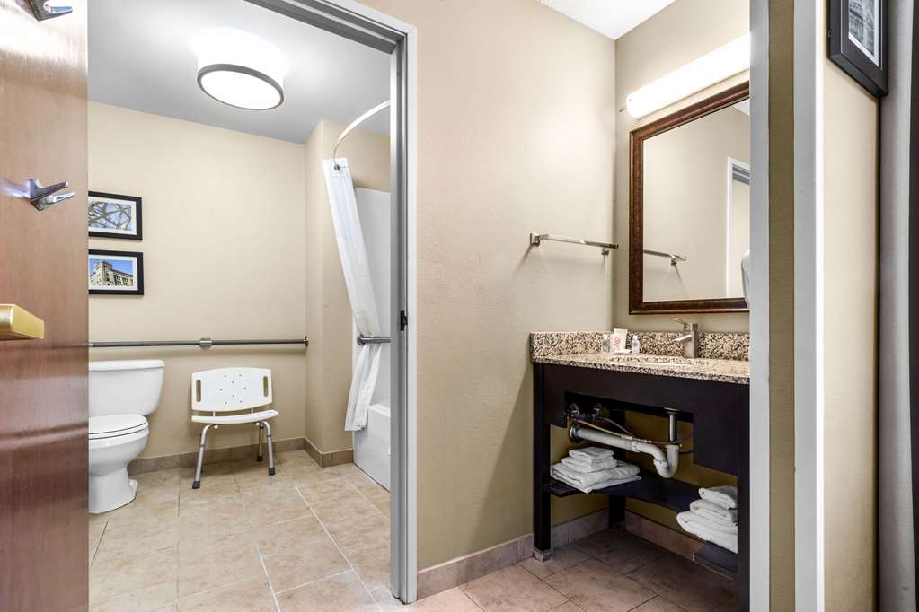 Comfort Inn Evansville East - photo 42