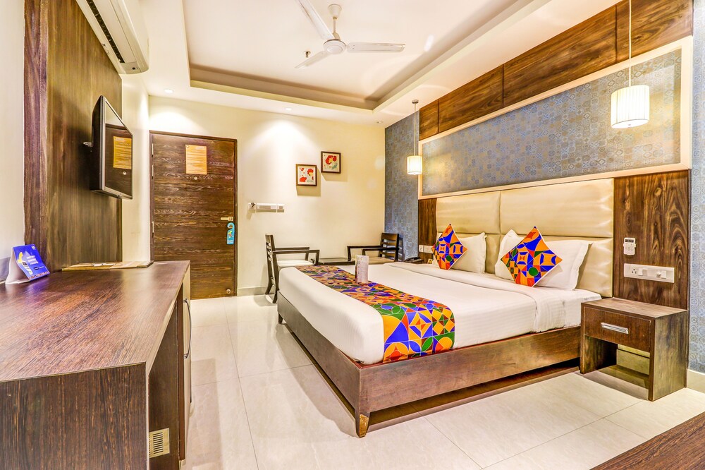 Fabhotel Solitaire - carbon neutral hotel in Lucknow
