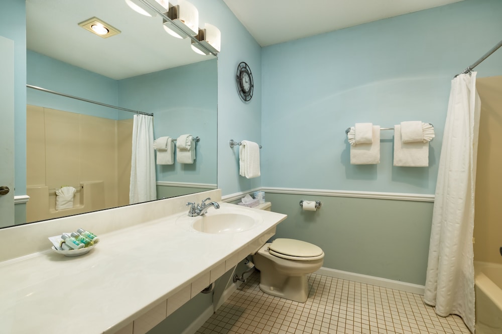 Old Harbor Inn - photo 238