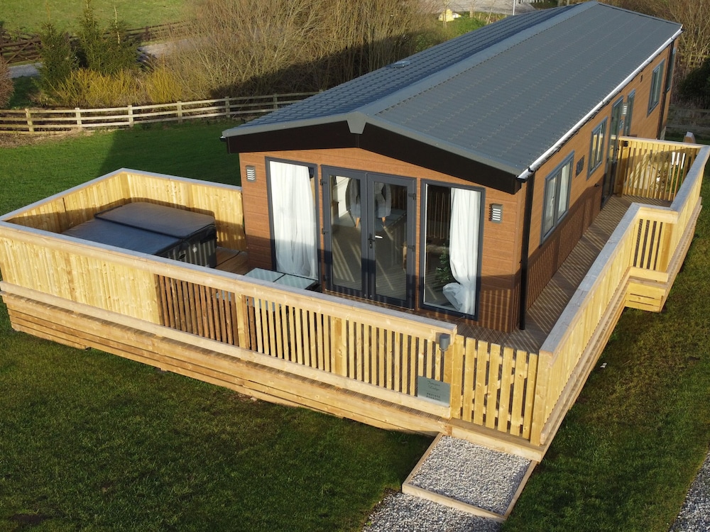 Juniper Lodge — 4-Star Luxury Hotel in Whitby, United Kingdom