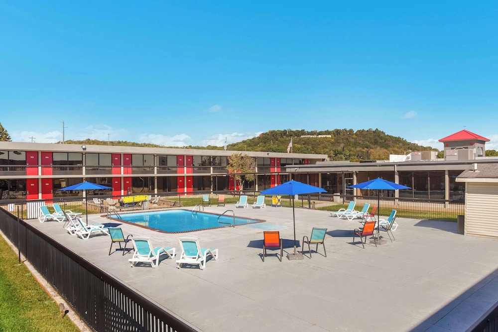 Econo Lodge Cave City - photo 21
