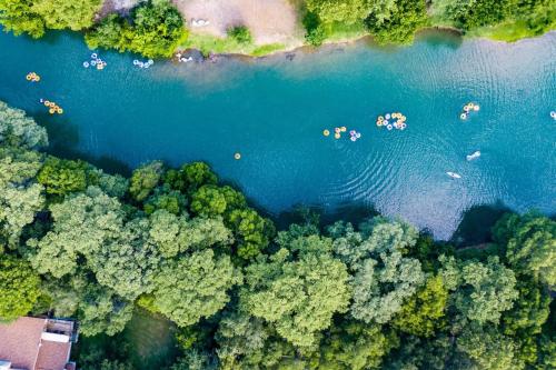 Cliff View #14 - last minute hotel in New Braunfels