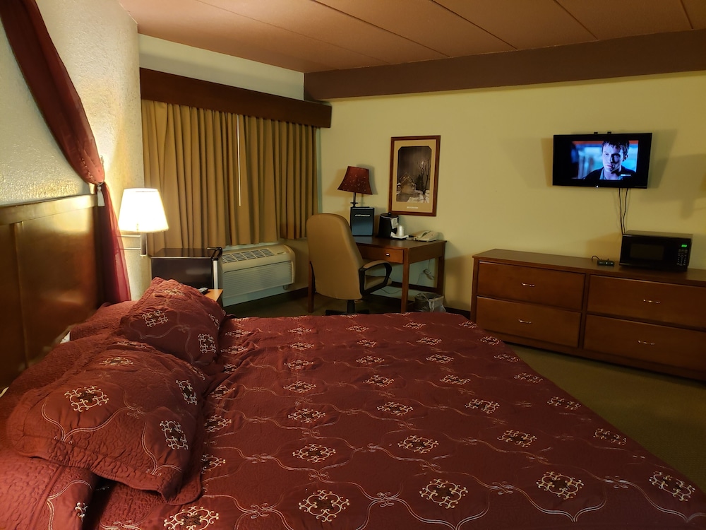 Madelia Hotel & Suites - photo 31