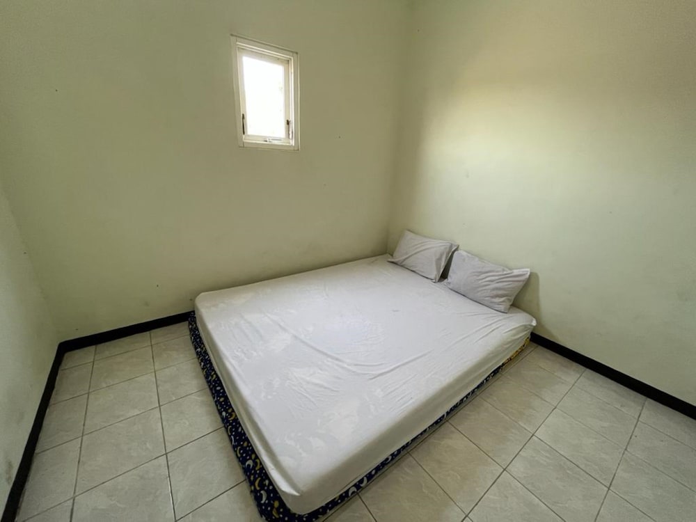 OYO Life 92982 Kost Berkah Ibu — hotel in Singosari