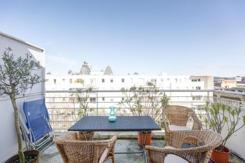 Guestready Beau Sejour Pres de Saint Michel - carbon neutral hotel in Bordeaux