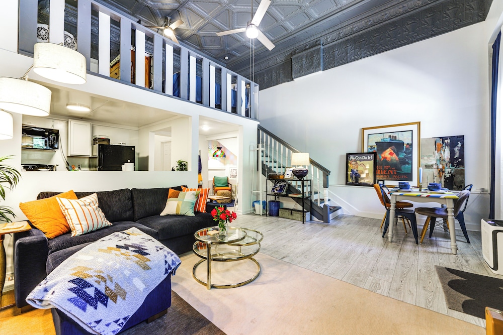 7 Mi to Dtwn: Charming Couple's Cove in Cincinnati — 4-Star Luxury Hotel in Cincinnati, United States