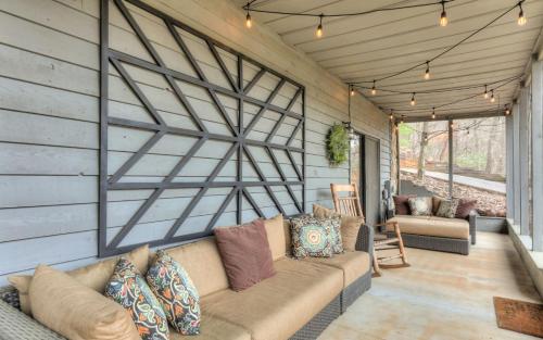 Wanderers Den Peaceful mountain views Wifi and homey comforts in Jasper, United States