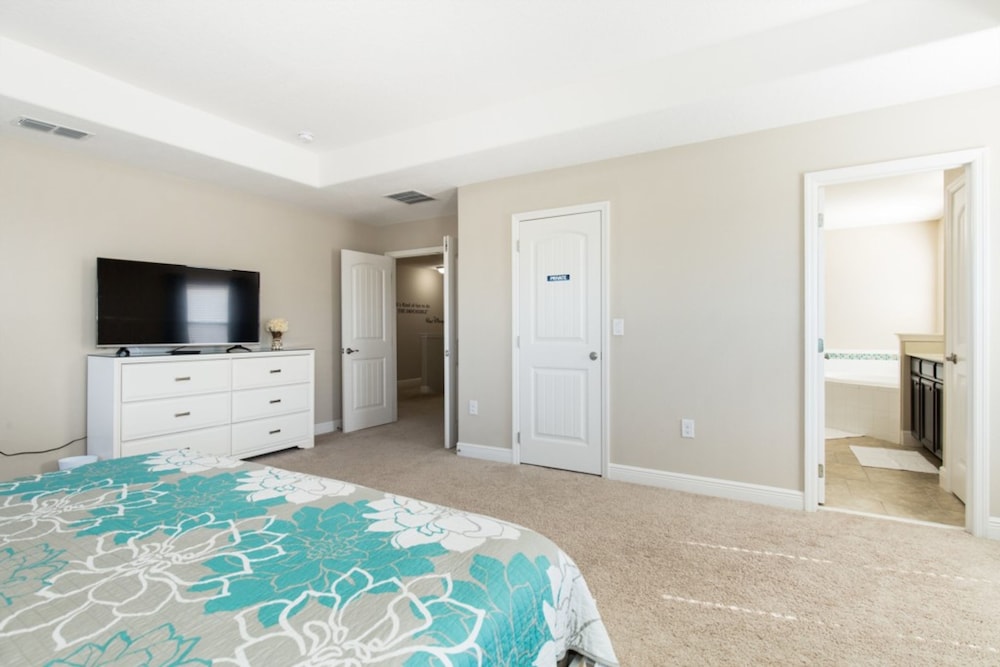 7 Bedrooms 5 Bathrooms Solterra 4103 Od - photo 82