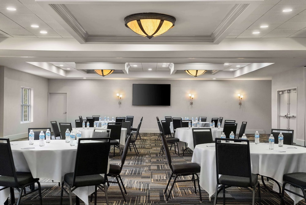 Homewood Suites by Hilton Richmond Airport - photo 37