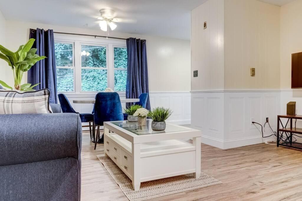 Premier League Pad — 4-Star Luxury Hotel in Manchester, United States